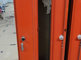 Fort Wayne GM Assembly Plant, Roanoke, IN - Electrostatic Painting of Lockers
