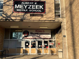 Meyzeek Middle School / JCPS, Kentucky Electrostatic Painting of Lockers